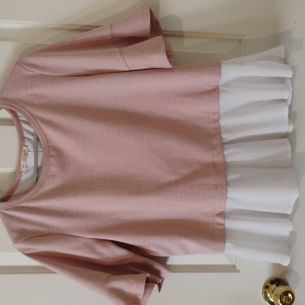 Jane and Delaney soft cotton blend, flared cuffs, pale mauve color with white.